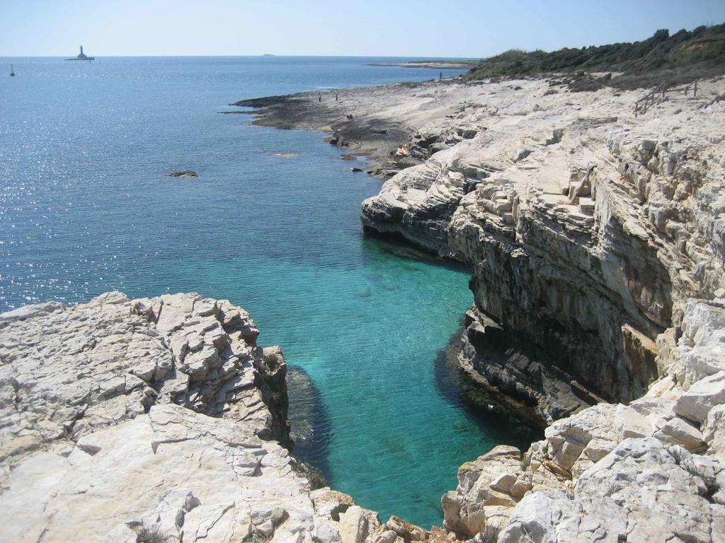 Holiday Home Istra With Jacuzzi เมดูลิน ภายนอก รูปภาพ