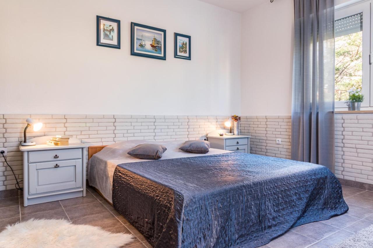 Holiday Home Istra With Jacuzzi เมดูลิน ภายนอก รูปภาพ